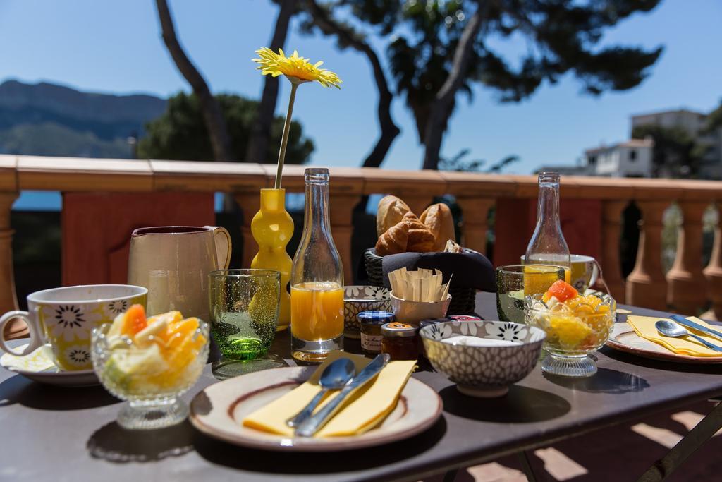 Le Jardin D'Emile Hotel Cassis Ruang foto